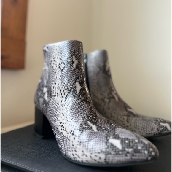 esprit women ankle animal print boots size 8M - Picture 5 of 8